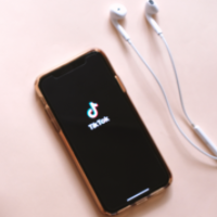 TIKTOK“不賣(mài)就禁”在美極限拉扯：最后還得是靠特朗普！